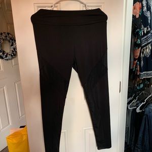 Black workout leggings